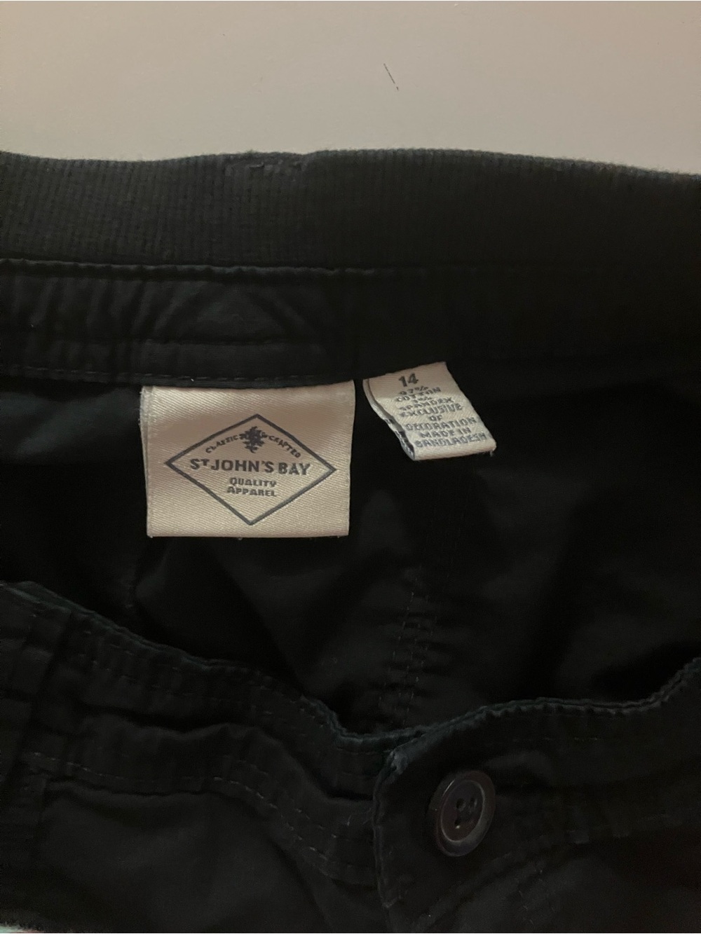 St. John's Bay Black Men's Cargo Shorts with Utility Pockets - Picture 4 of 4